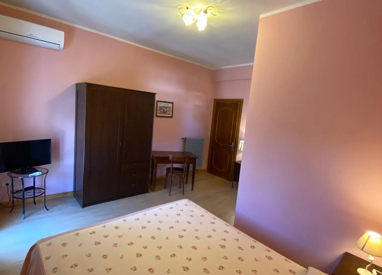 Sogni E Colori Bed & Breakfast Villanova d'Albenga 0*,  Italy